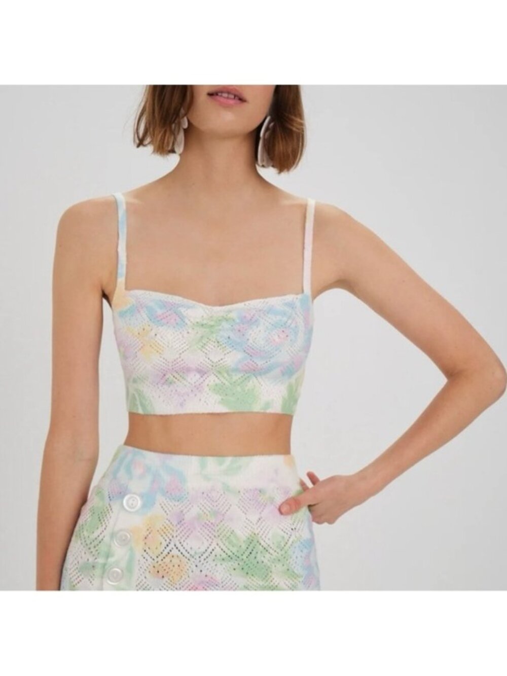Sleeveless Pastel Floral Knit Crop Top - White/Pastel